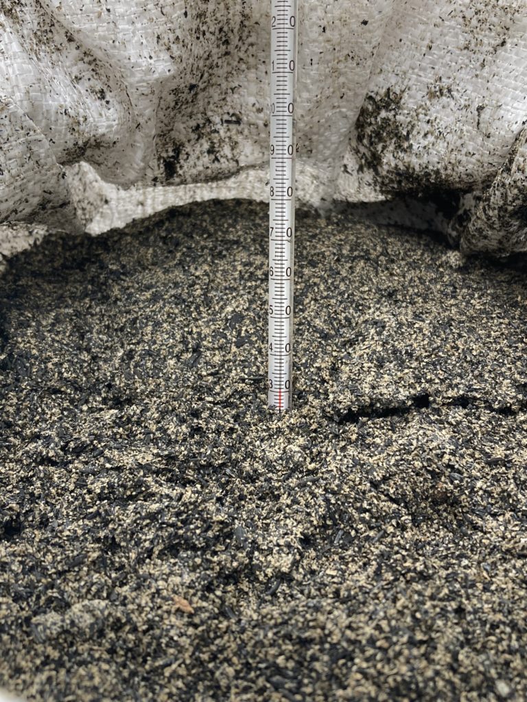 くん炭ぼかし　31℃